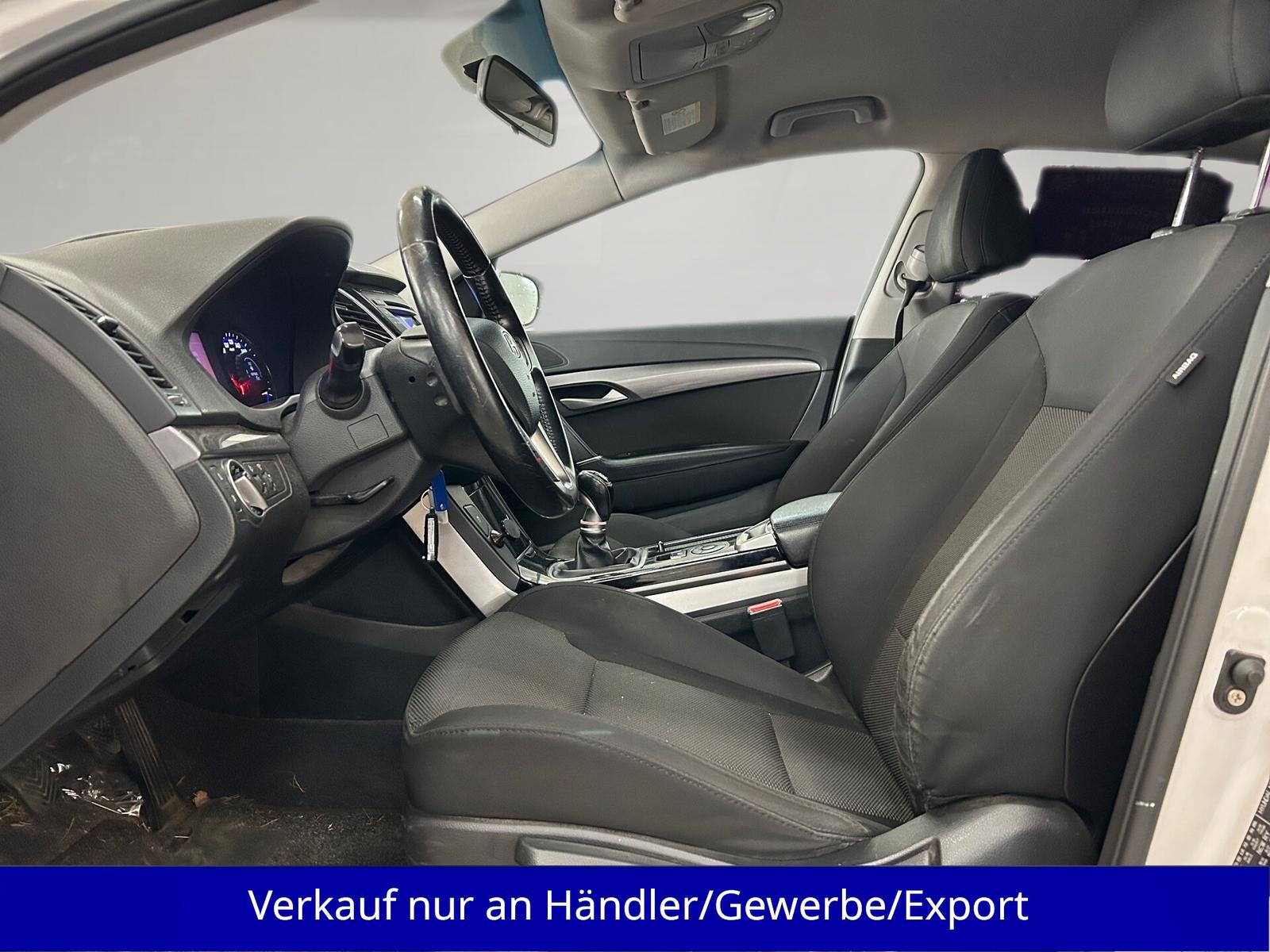Hyundai i40 2013 — photo 9