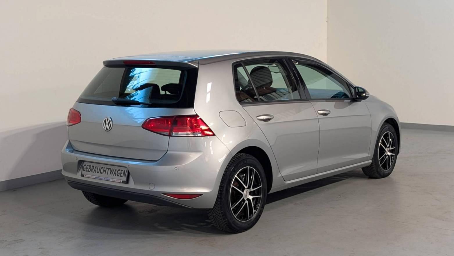 Volkswagen GOLF VII 1.2 TSI Trendline/Klima/PDC/Allwetter/