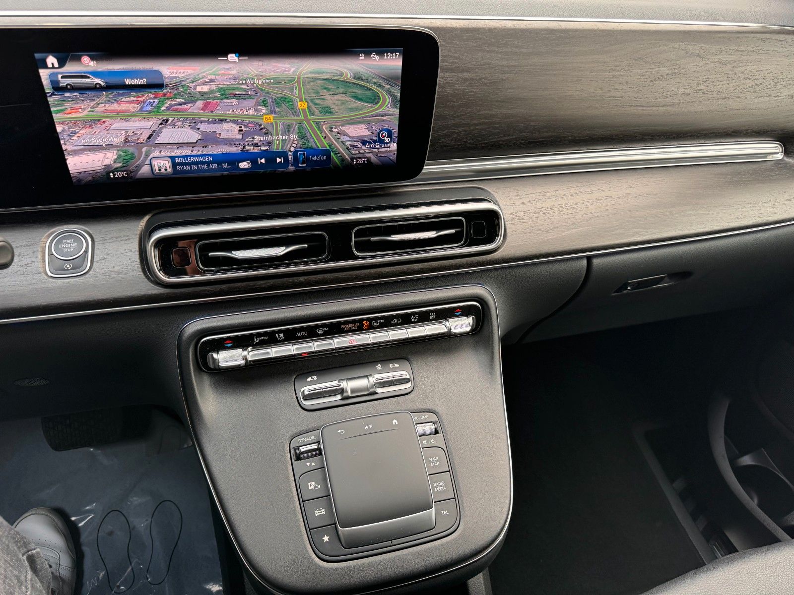 Fahrzeugabbildung Mercedes-Benz V 300 d 4MATIC AVA Extral AHK DISTRONIC Stdh