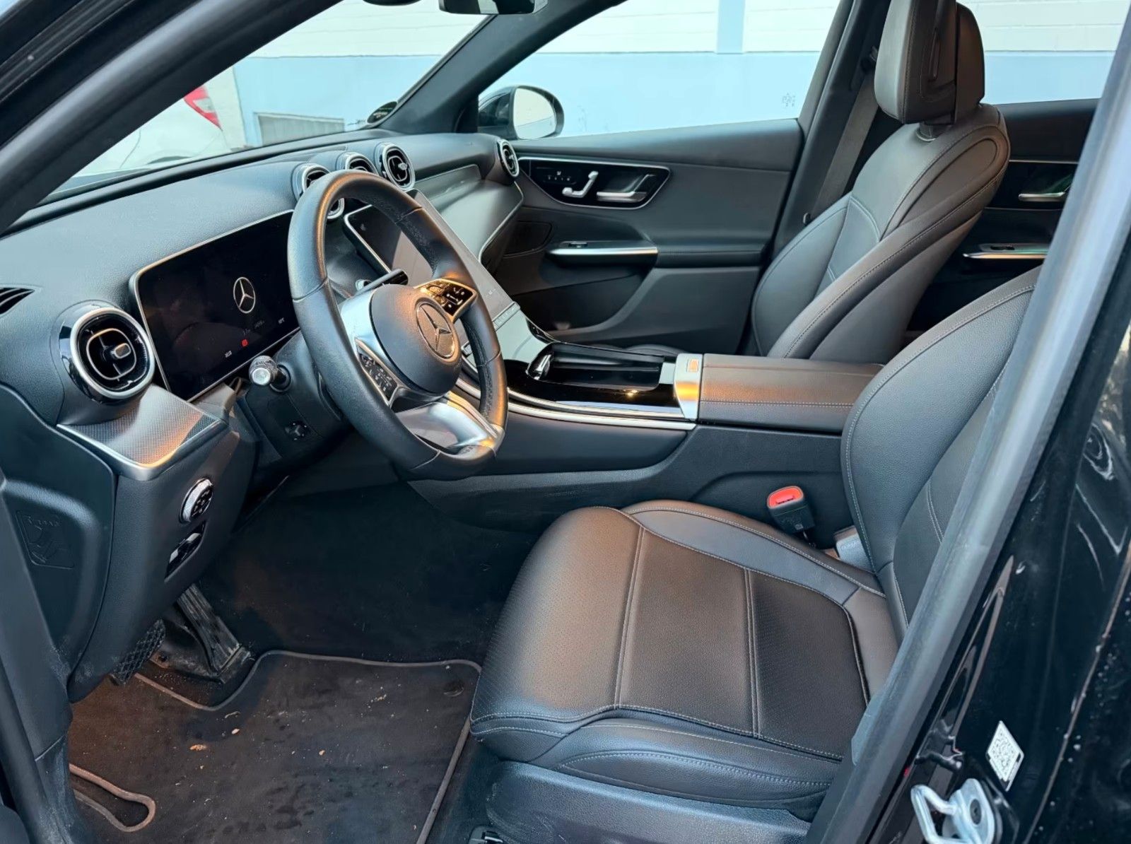 Mercedes-Benz GLC 220 d 4Matic Coupe Facelift 2024 foto 24