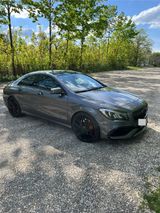 Mercedes-Benz CLA 45 AMG 4MATIC - TOP Zustand, Panoramadach - Mercedes-Benz CLA 45 AMG