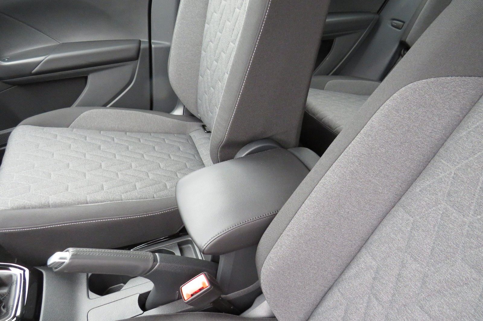 Fahrzeugabbildung Volkswagen T-Cross 1.0 TSI Life ACC ASSISTENTPA. SITZH. 1HD