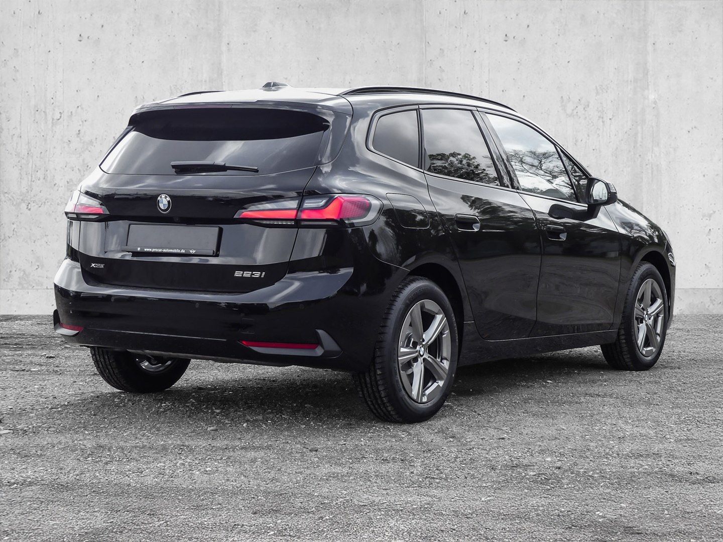 BMW 223 Active Tourer - Bild 2