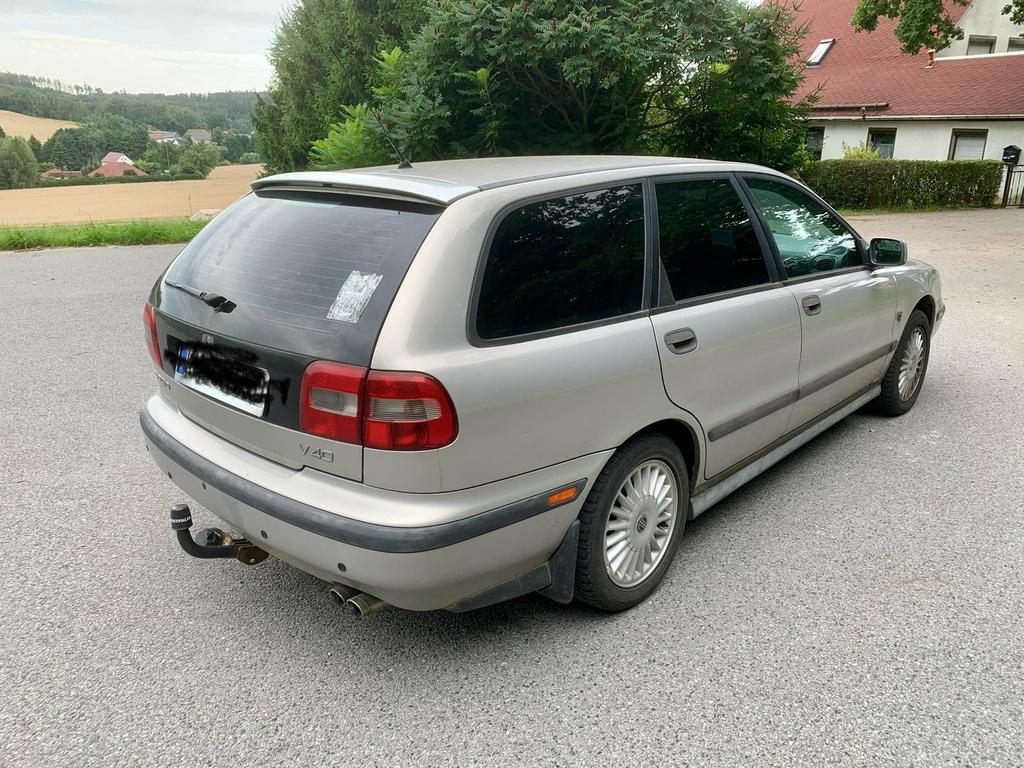 Volvo V40