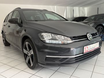 Volkswagen Golf - 1