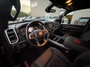 Dodge RAM - 8