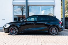 AUDI RS 3 Sportback quattro/ DYNAMIKPAKET/ INDIVIDUAL AUDI RS 3 Sportback quattro/ DYNAMIKPAKET/ INDIVIDUAL