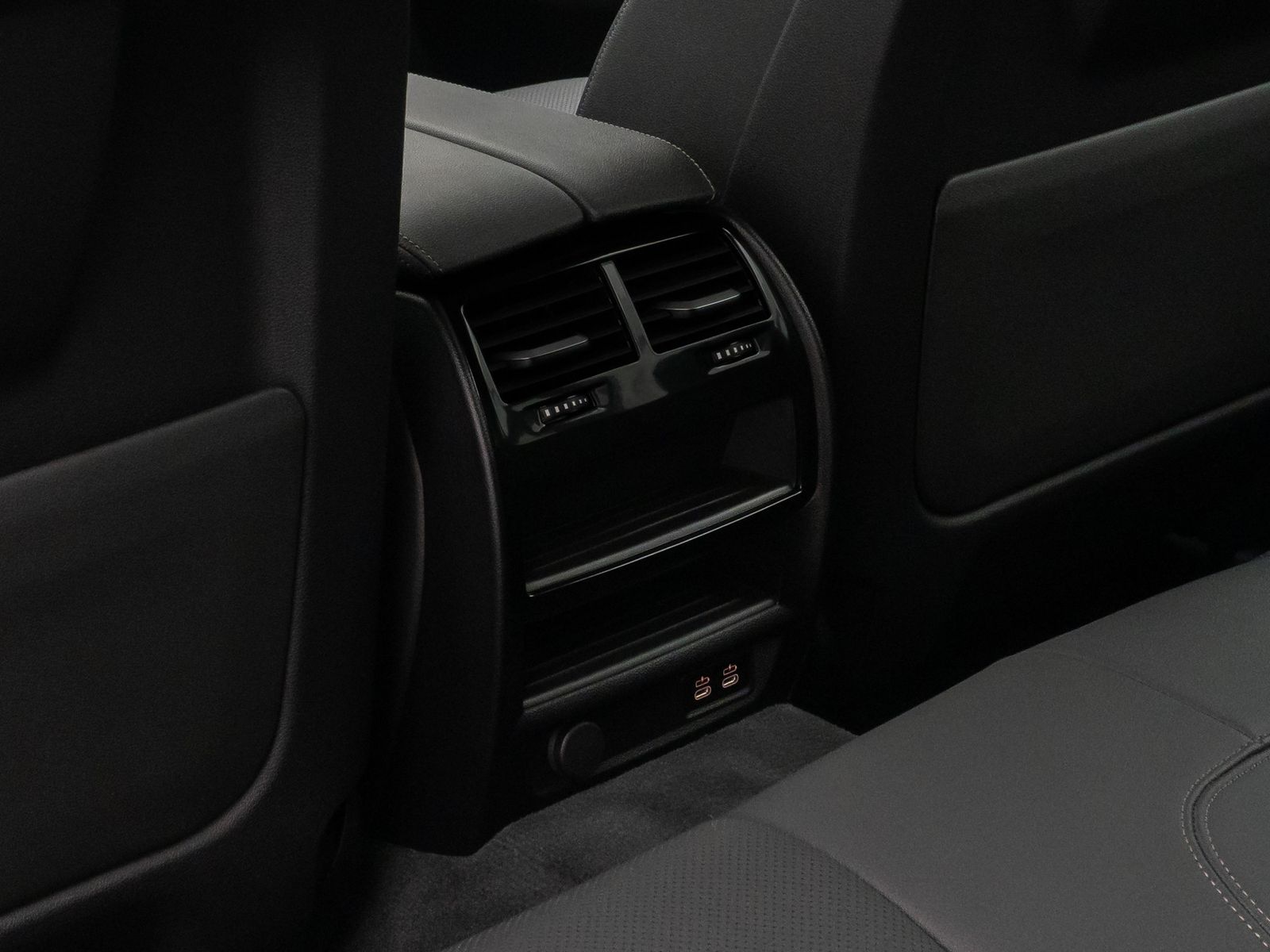 Fahrzeugabbildung BMW 530e Alarm DAB Kamera HiFi Leder Sport 18Zoll