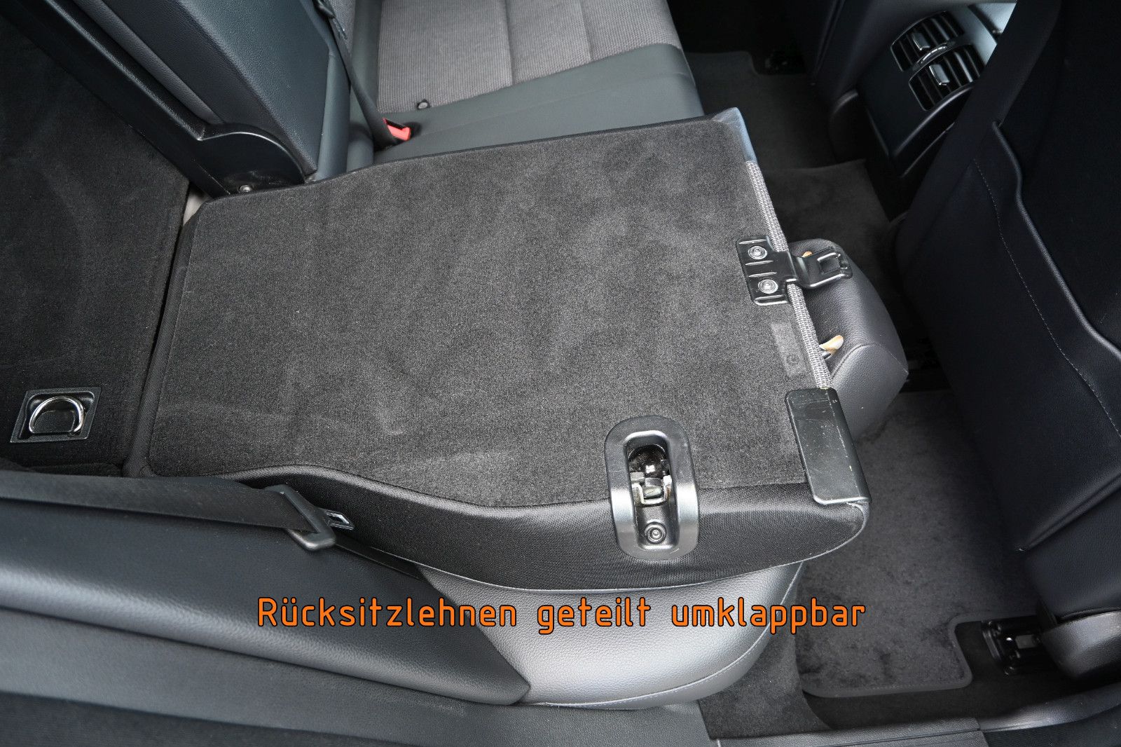 Fahrzeugabbildung Mercedes-Benz C 250 T BlueEFF. AVANTGARDE Facelift °AHK°COMAND