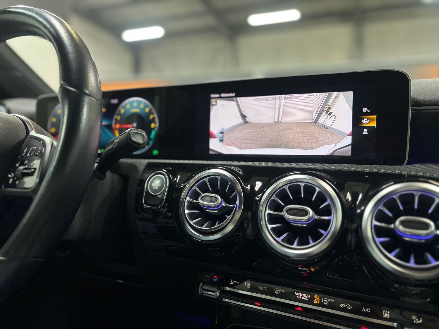 Fahrzeugabbildung Mercedes-Benz A 250 e Style Limousine AMG Felge#LED#Distr#MBUX