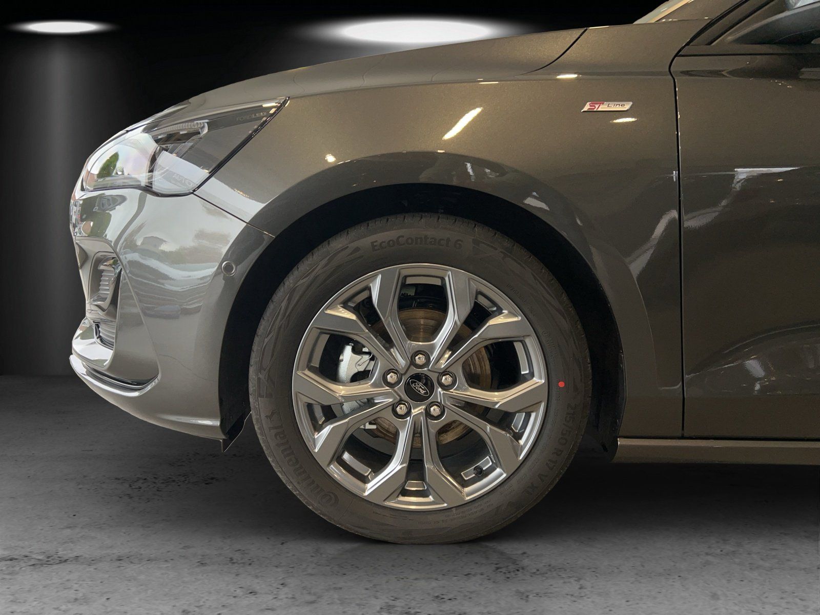 Fahrzeugabbildung Ford Ford Focus Turnier ST-Line X B&O PDC Heck. Elek.