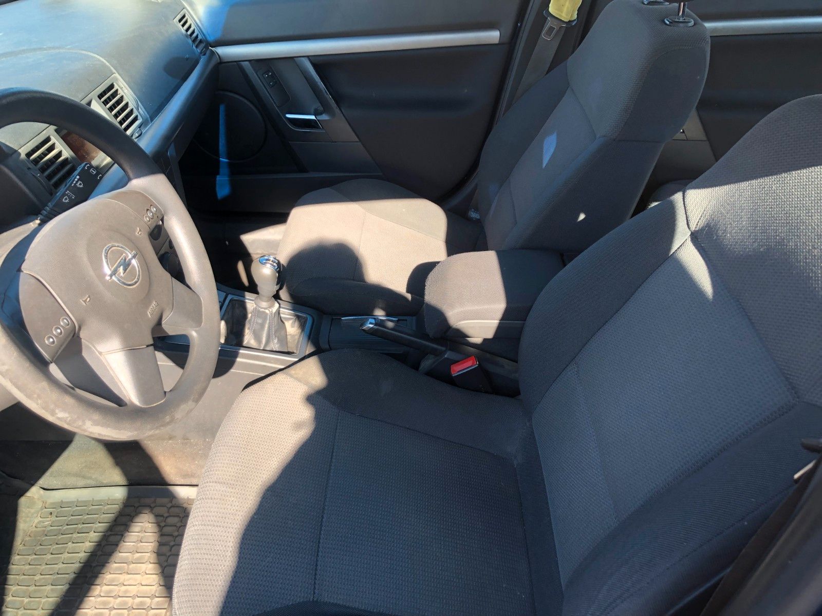 Fahrzeugabbildung Opel Vectra 2.2 DTI 16V Comfort