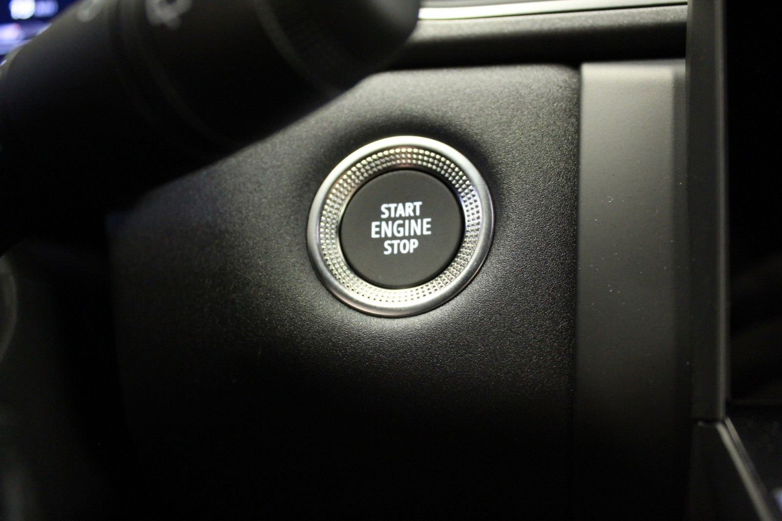 Fahrzeugabbildung Renault Captur Mild Hybrid 140 Techno*Winterpaket*