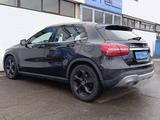 Mercedes-Benz GLA180 Urban Navi LED PDC Teilleder - schwarze Mercedes-Benz GLA 180
