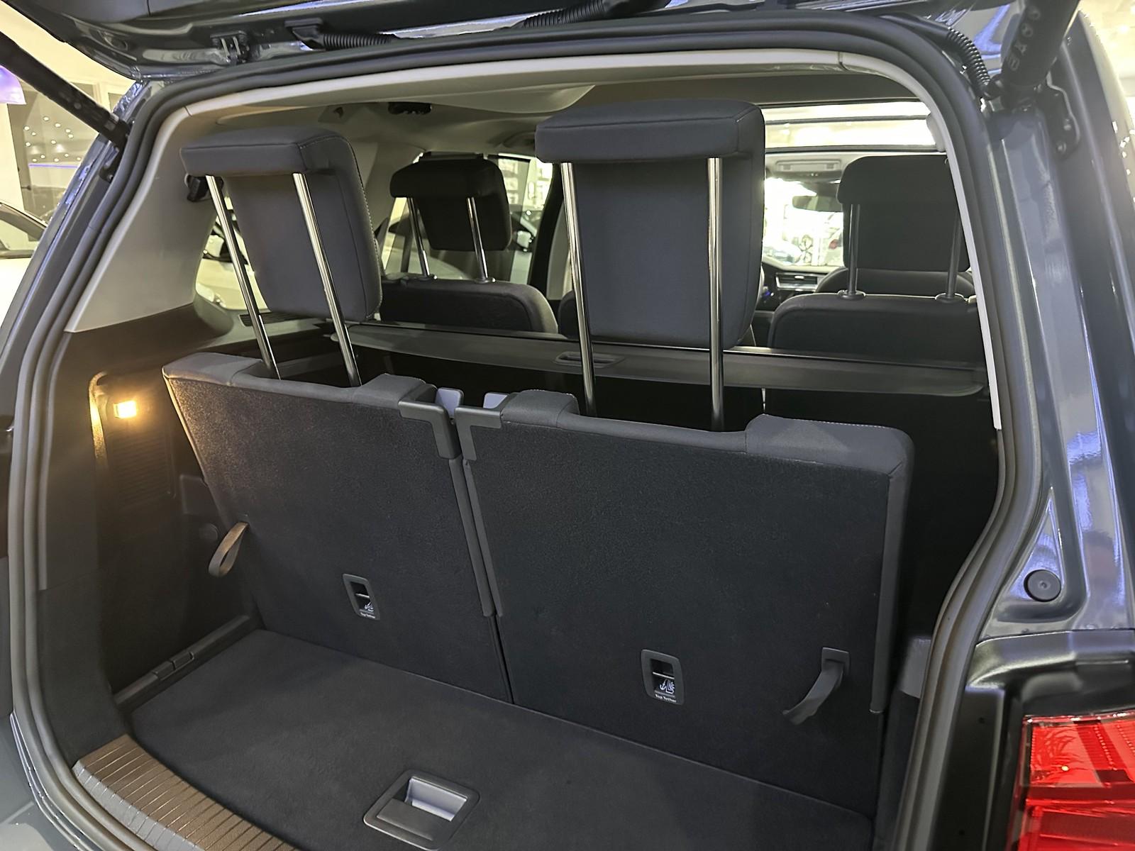 Volkswagen Touran DSG*7SITZER*PANO*ACC*AHK*CARPLAY*, миниатюра 16