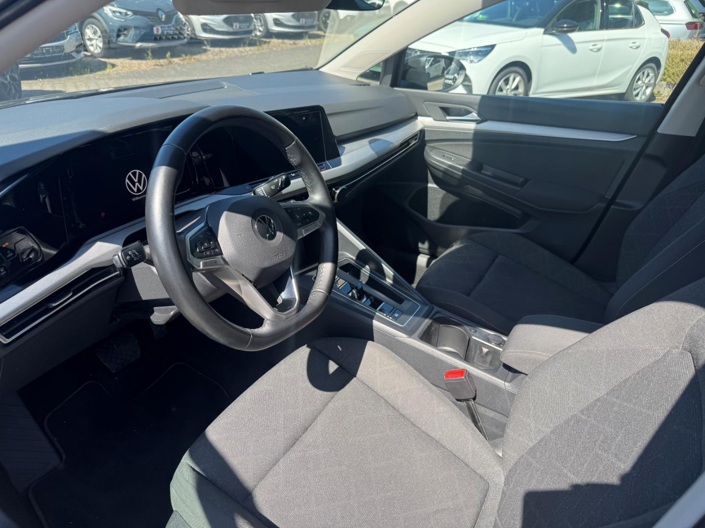 Volkswagen Golf VIII Life eTSI Navi LED Sperrdiff. ACC Appl, миниатюра 4