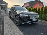 Volvo XC90 D5 AWD Inscription Standheizung HeadUp B&W - Volvo XC90 Inscription mit Diesel-Antrieb