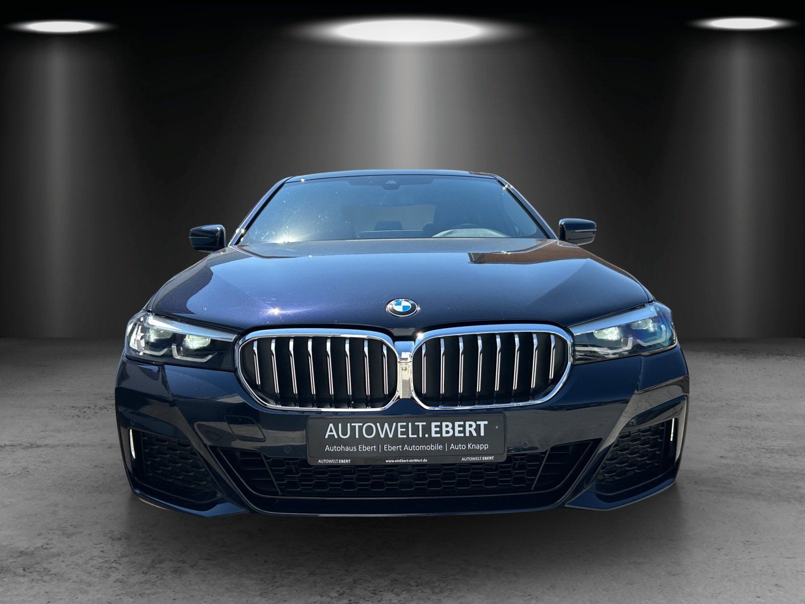 Fahrzeugabbildung BMW 530d Aut. M-Sportpaket/LIVE-COCKPIT/KAMERA/LED/