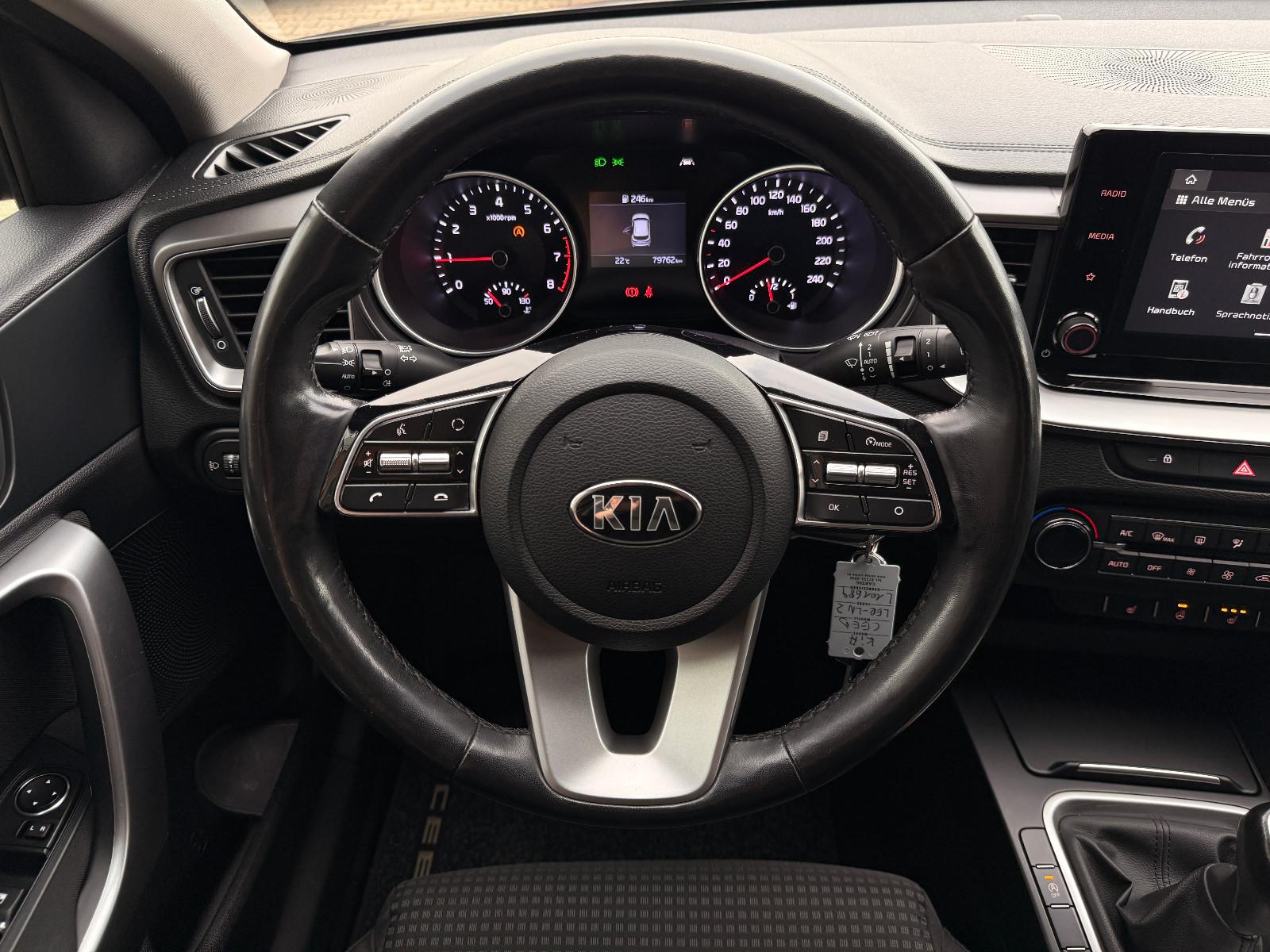 Kia Ceed 1.0 T-GDI 100 Attract/CarPlay/Android/Sitzh