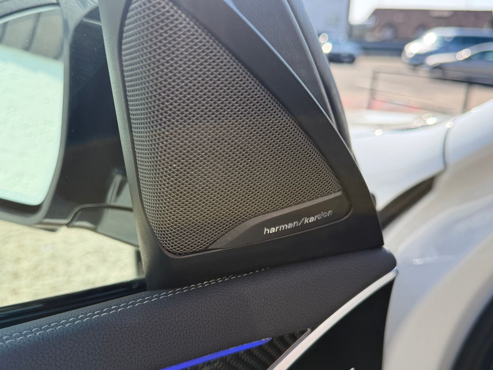 Fahrzeugabbildung BMW X4 M Competition/HUD/HARMAN-KARDON/S-DACH/AMBIEN