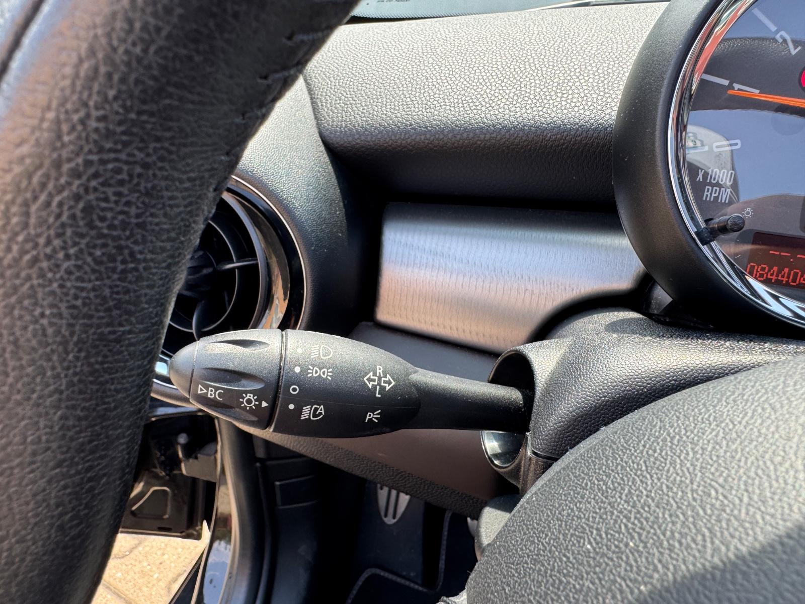 MINI Cooper S Cabrio Highgate Leder Bi-Xenon PDC Temp