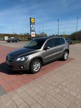 Volkswagen VW Tiguan 2.0 TDI  TÜV neu, AHK, 140 PS - Volkswagen Tiguan 140 ps mit Diesel-Antrieb
