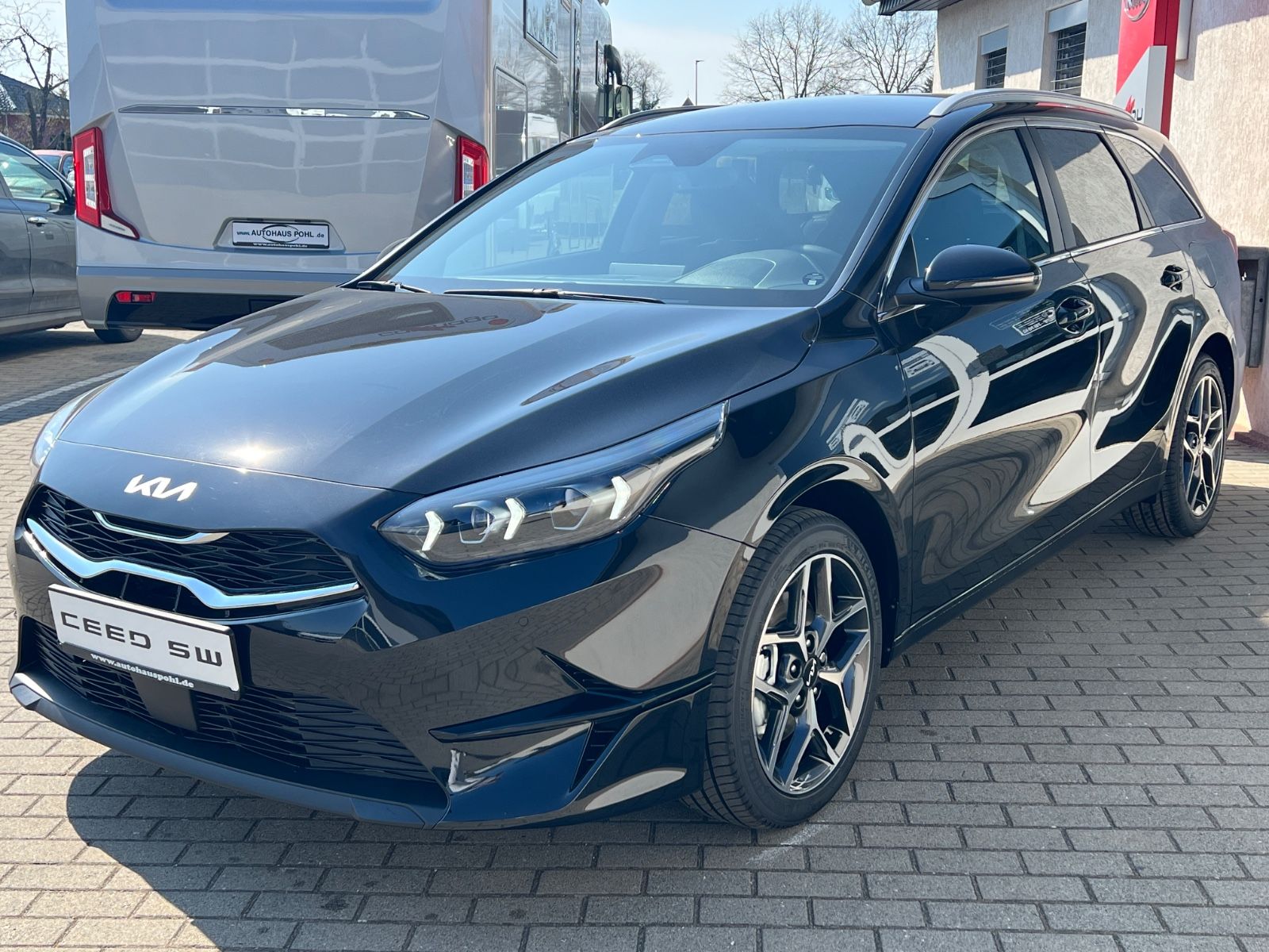 Fahrzeugabbildung Kia Ceed Sportswagon 1.5 T-GDI Ultimate Edition
