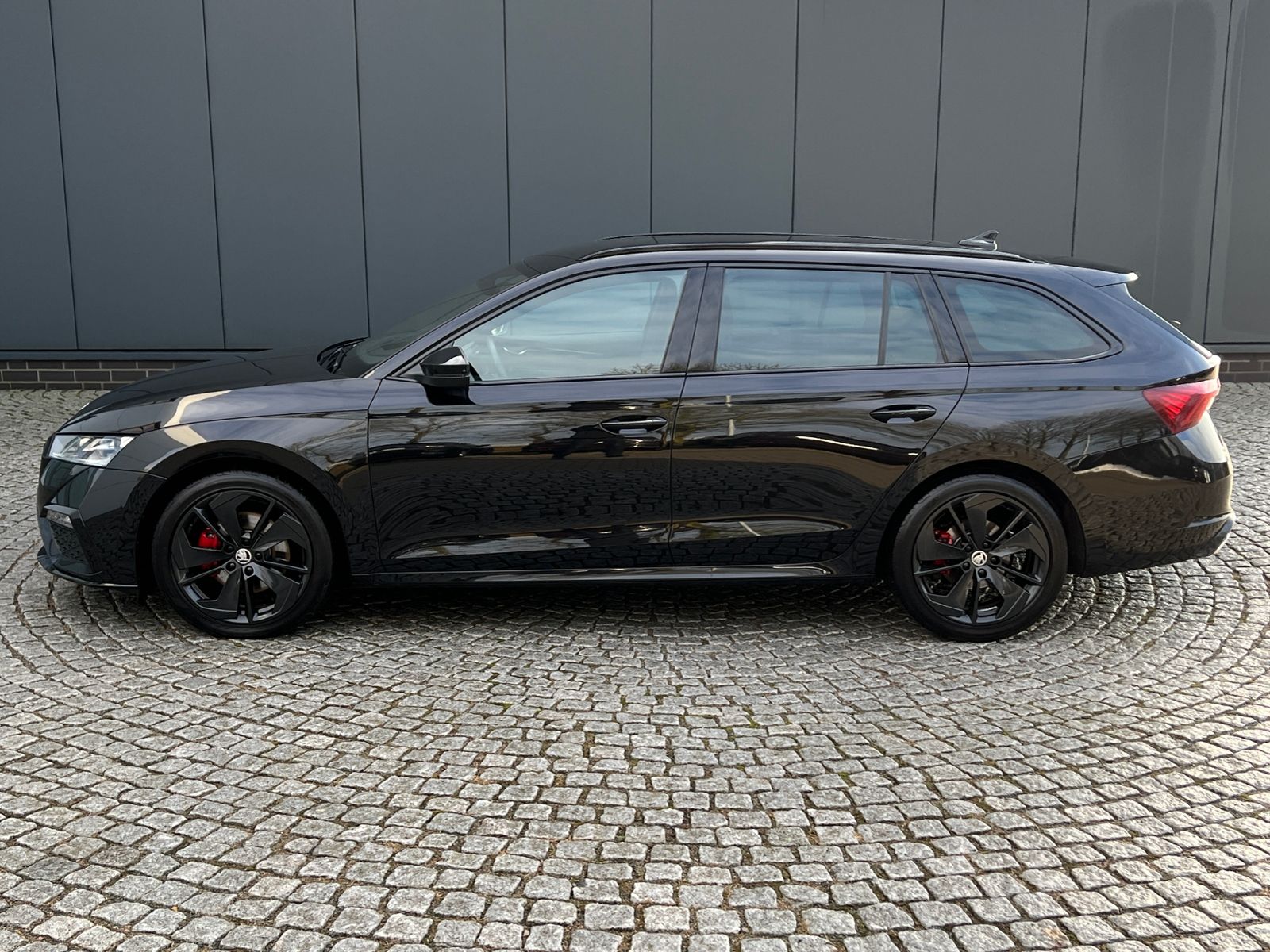 Fahrzeugabbildung SKODA Octavia Combi RS 2.0 TDI DSG *AHK, LED, ACC, 18'