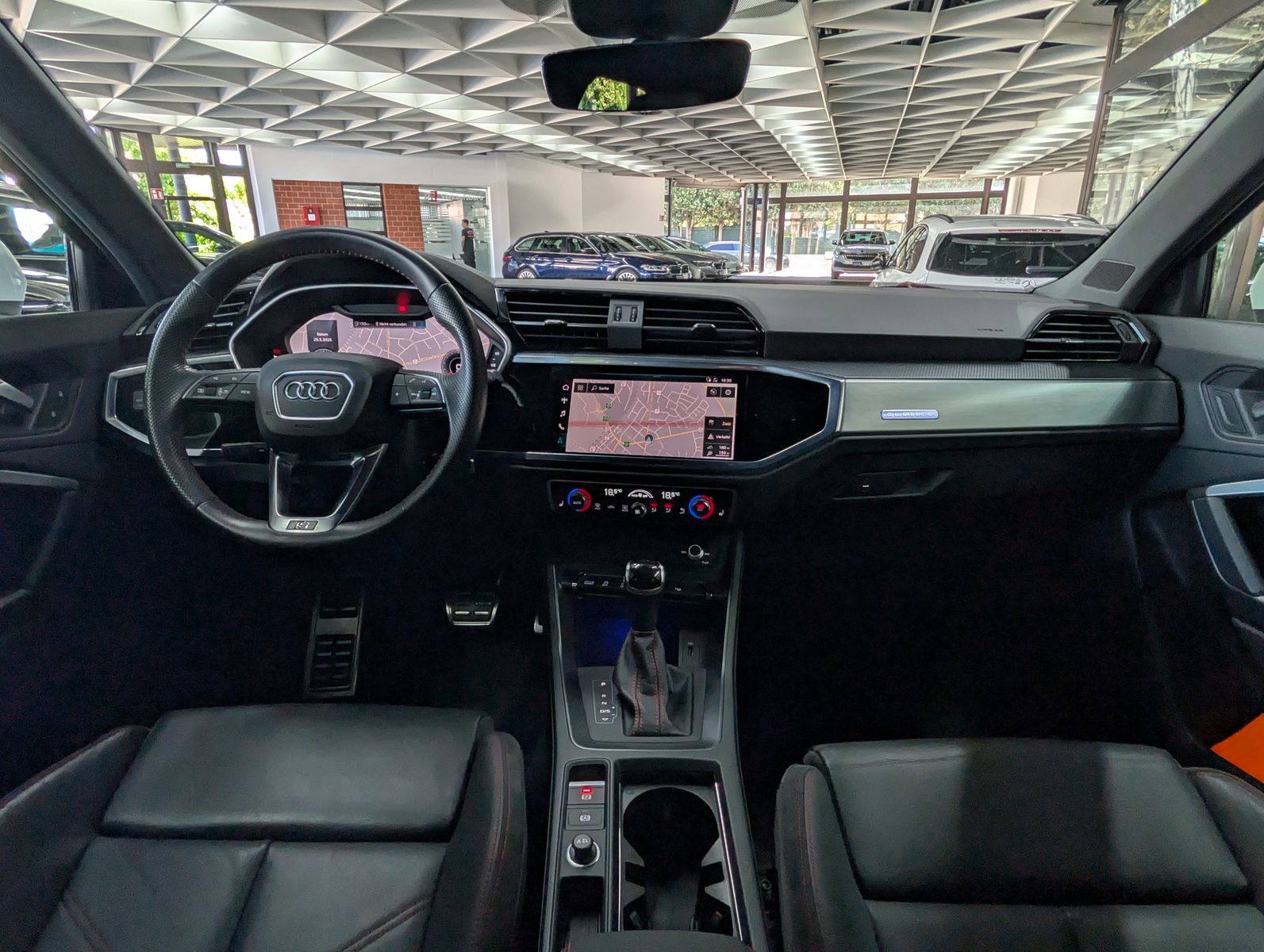 Fahrzeugabbildung Audi Q3 Sportback 40 TDI 3x S line LEDER ACC AHK 360°