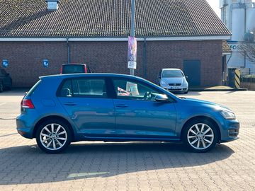 Volkswagen Golf - 5