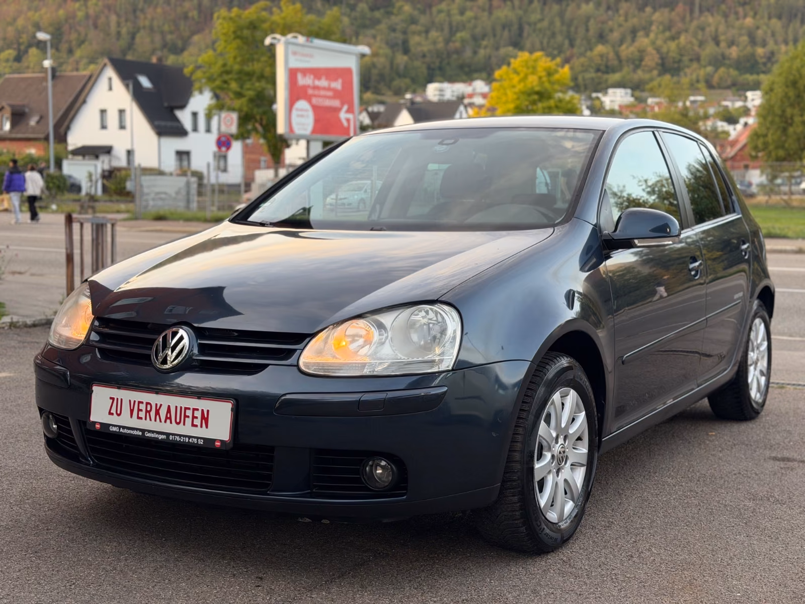 Volkswagen GOLF 5 1.4 2.HAND SCHECKHEFT TÜV NEU 09/28