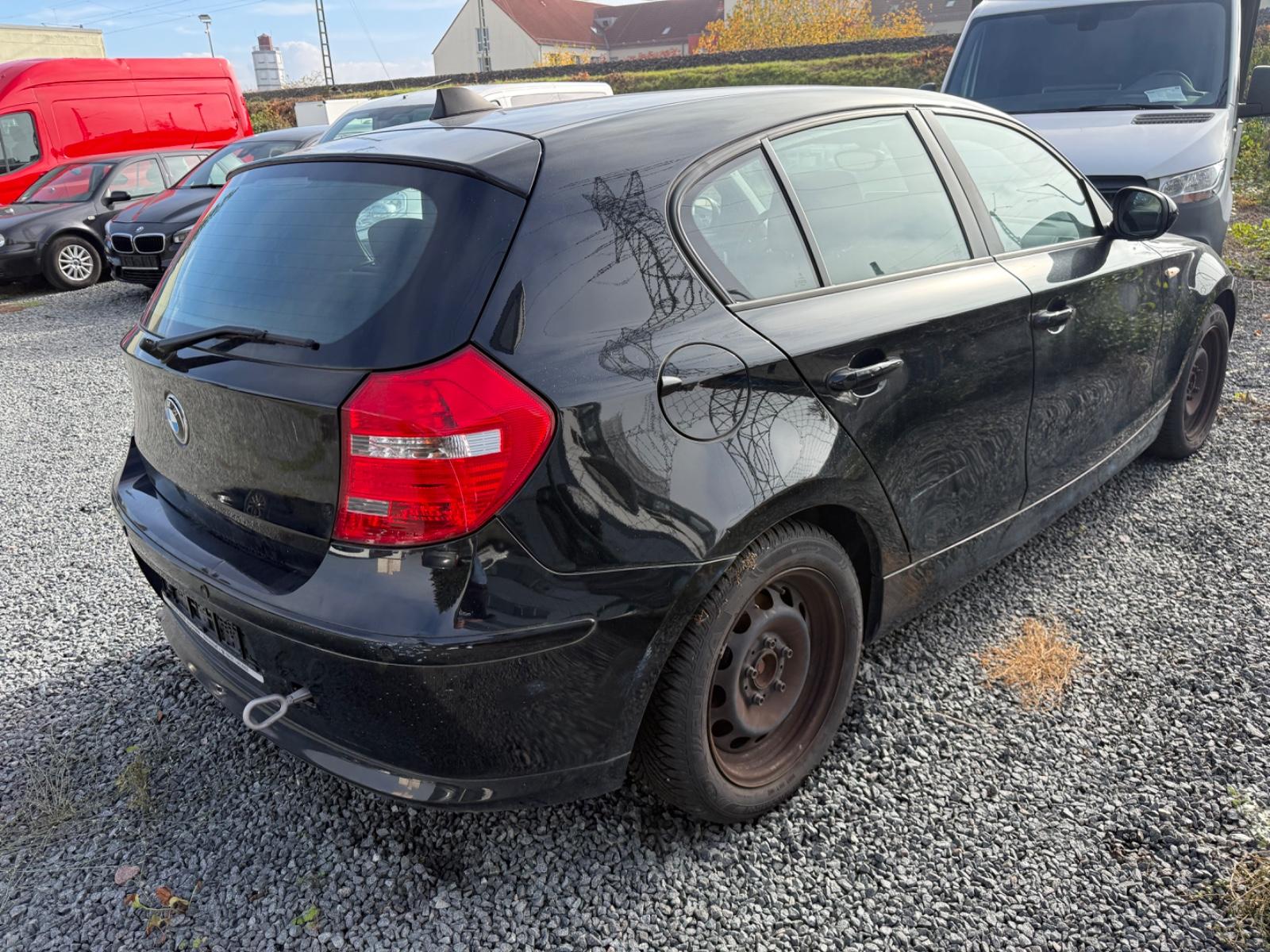 BMW 116 2009 — двигун 1.995 cm³, 122 HP (90kW)