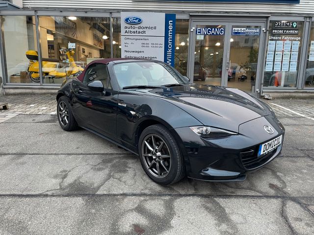 Mazda MX-5 Sakura / 131 PS / Bose / Navi / Leder