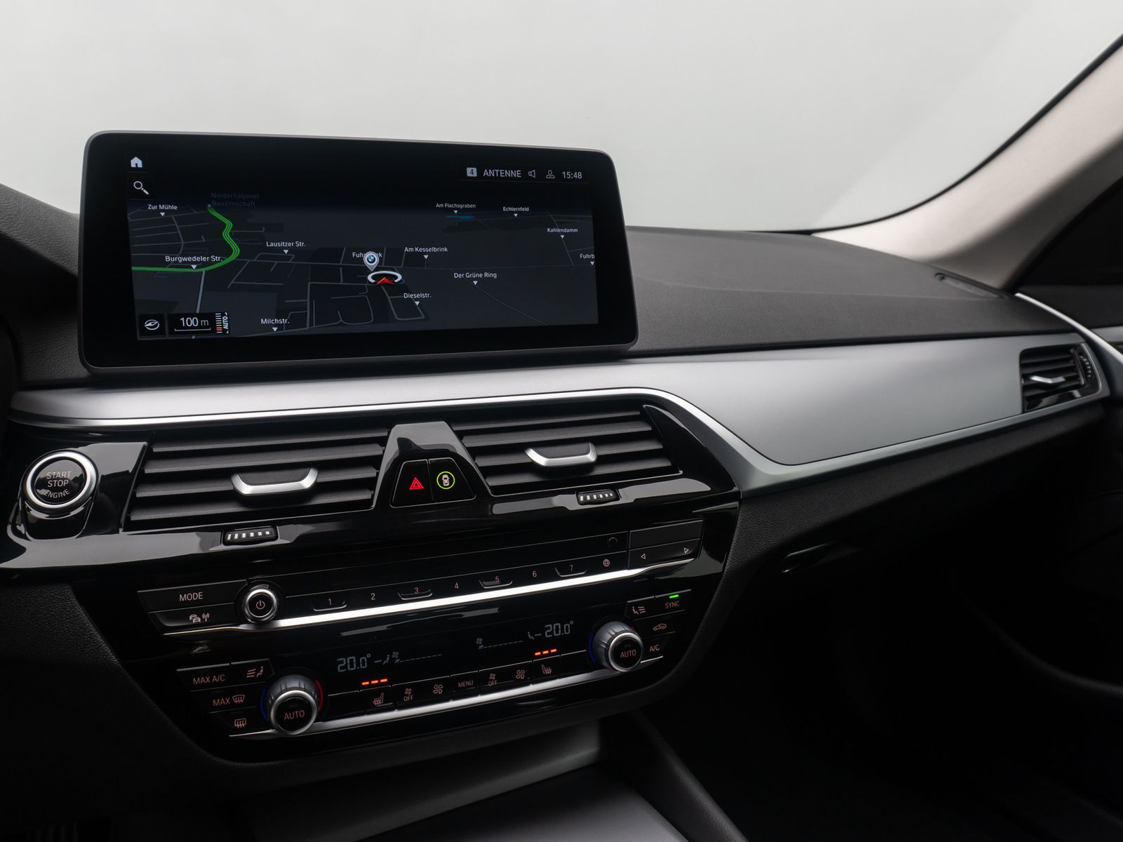 Fahrzeugabbildung BMW 520i DAB Alarm FernlichtAssis PDC GeschwindigReg