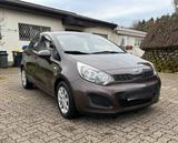 Kia Rio 1.2Benzin, 85PS, 4-Türer, TÜV 2 Ja... - Kia Rio in Saarbrücken