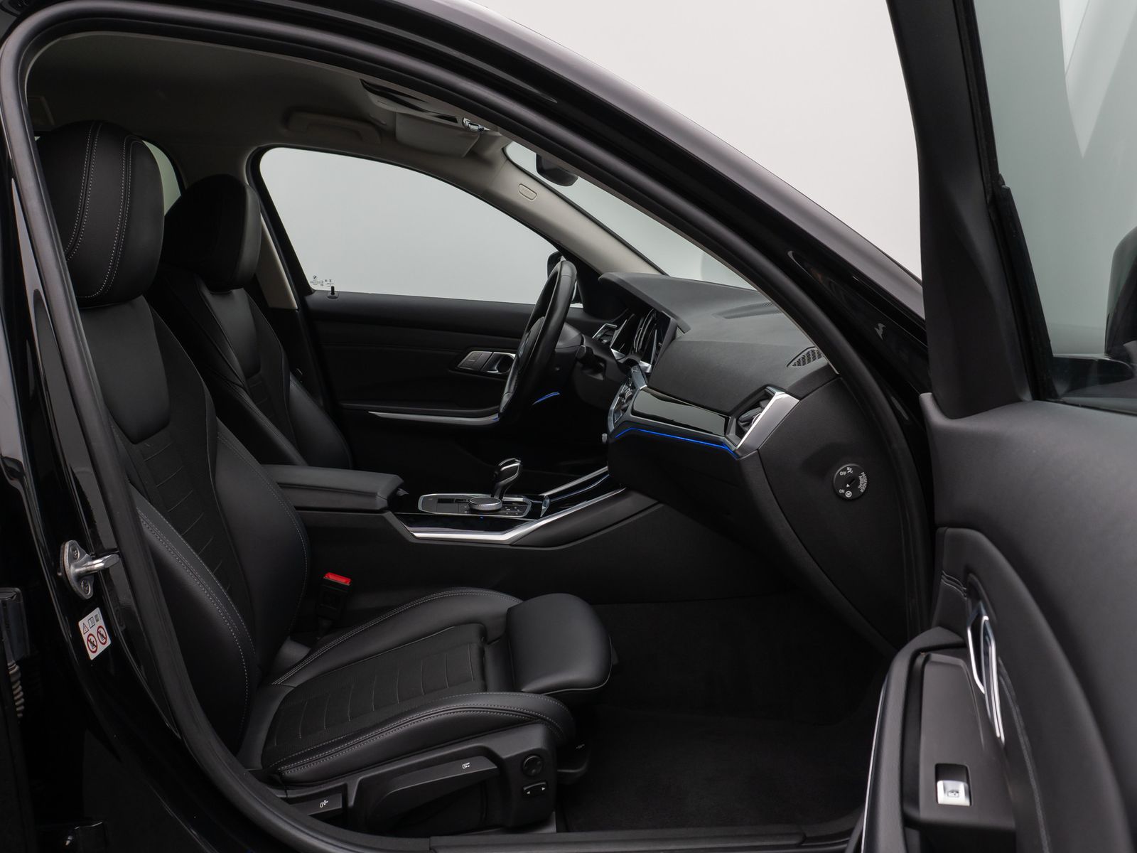 Fahrzeugabbildung BMW 330d xD SportLine Kamera CockPit+HUD Lordos LED