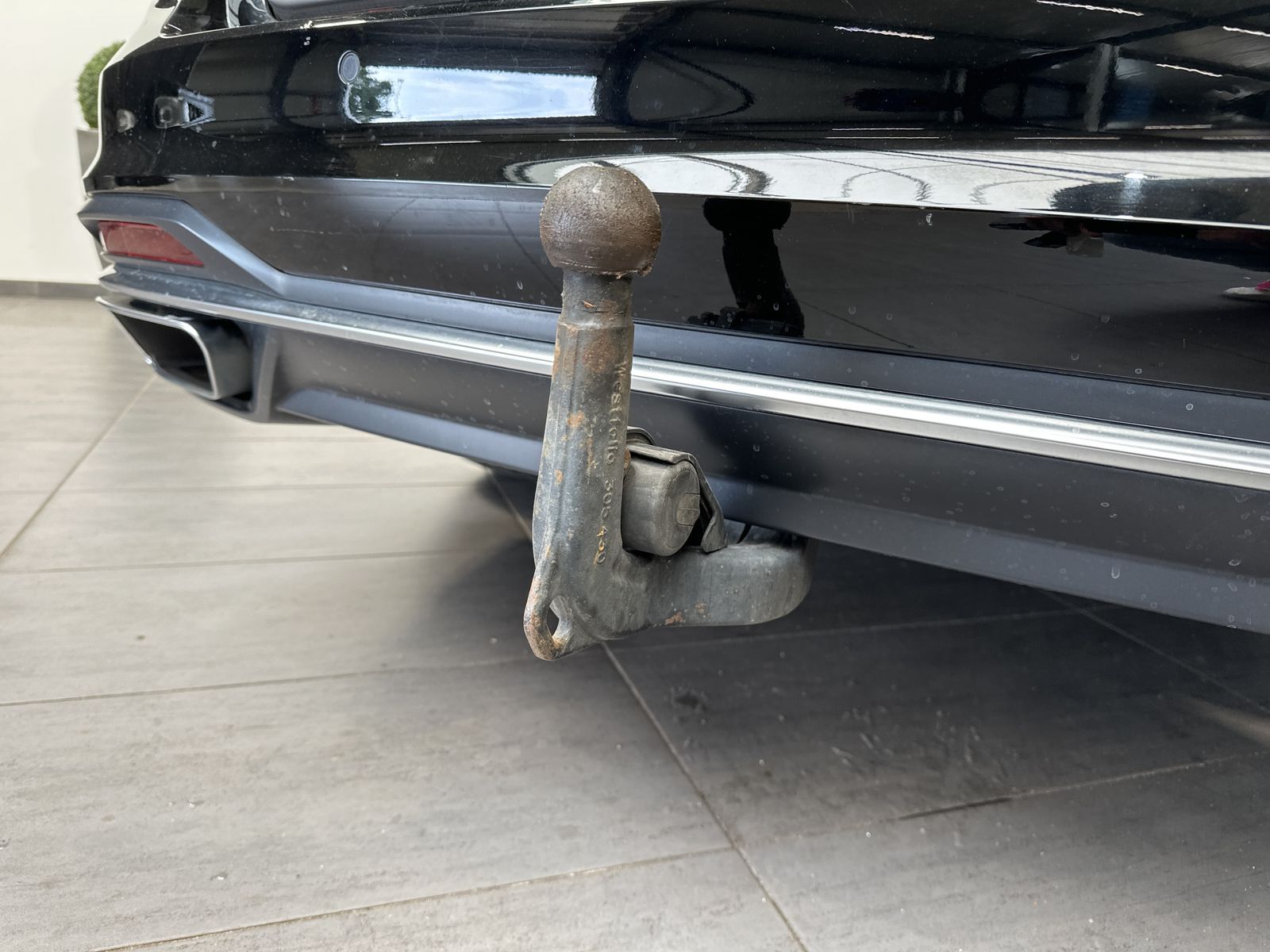 Fahrzeugabbildung Audi A4 Avant 45 TFSI Quattro Advanced NAV+LED+AHK+VC