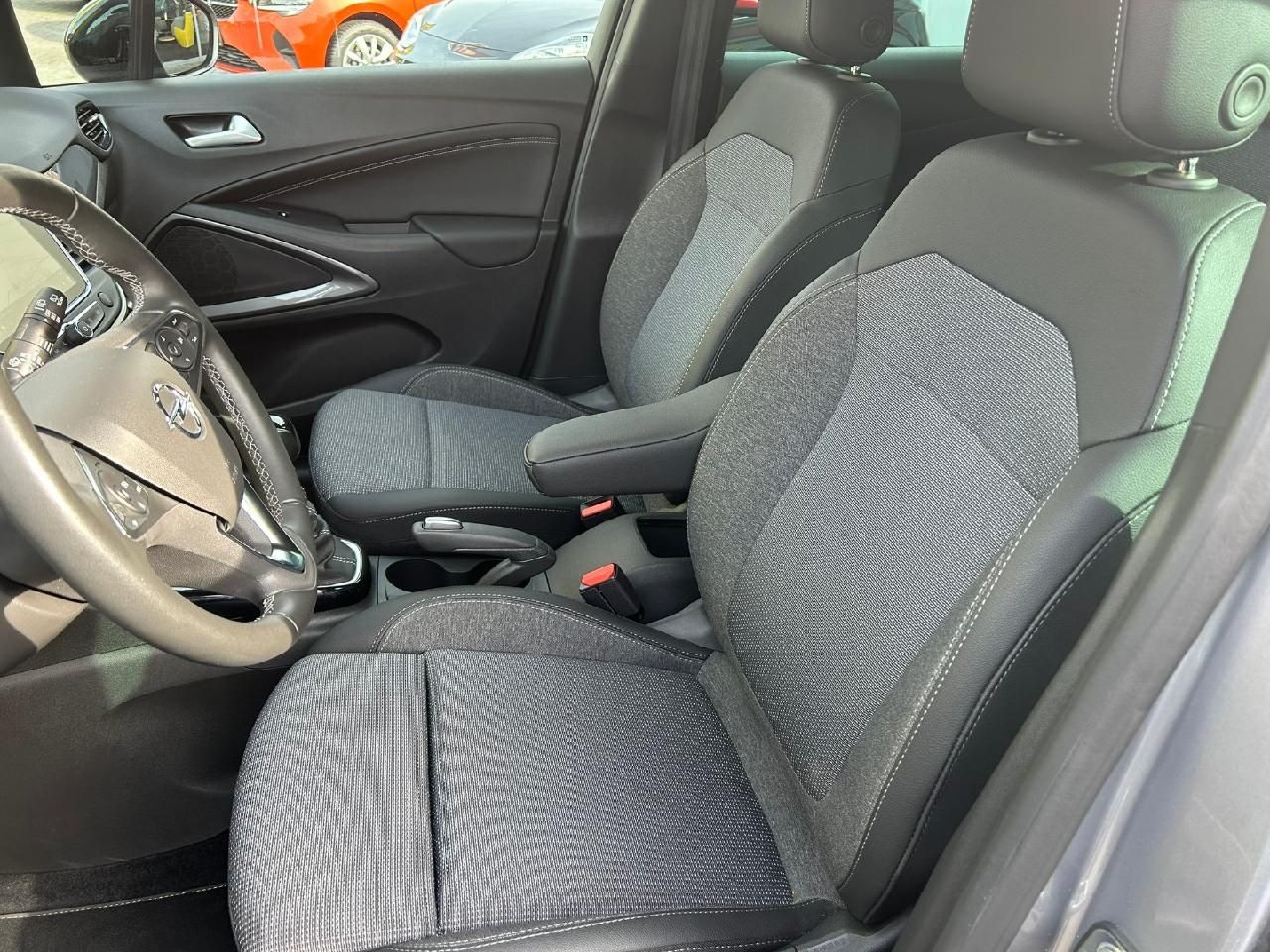 Fahrzeugabbildung Opel Crossland Elegance