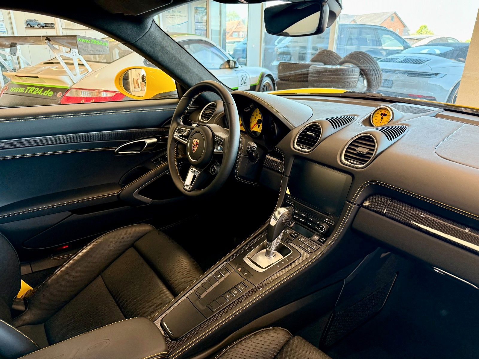 Fahrzeugabbildung Porsche 718 Cayman GTS 4.0 PDK PCCB/Burmester/Carbon/ACC