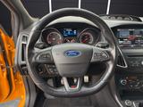 Ford Focus*ST-LINE* - Ford Focus mit Diesel-Antrieb: Leder, Navigationssystem, Limousine