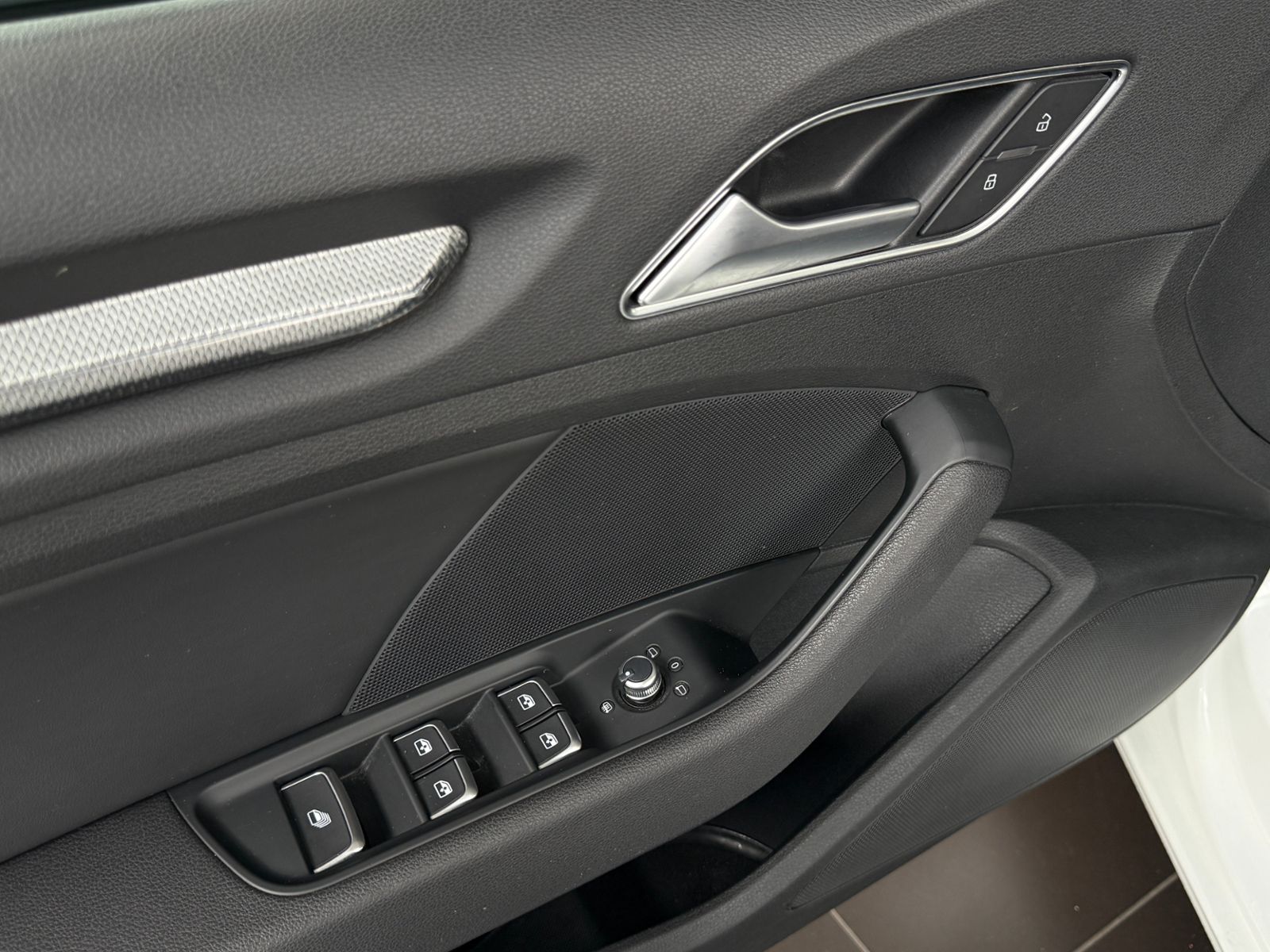 Fahrzeugabbildung Audi A3 Cabriolet design 35 TFSI XENON NAVI ALU