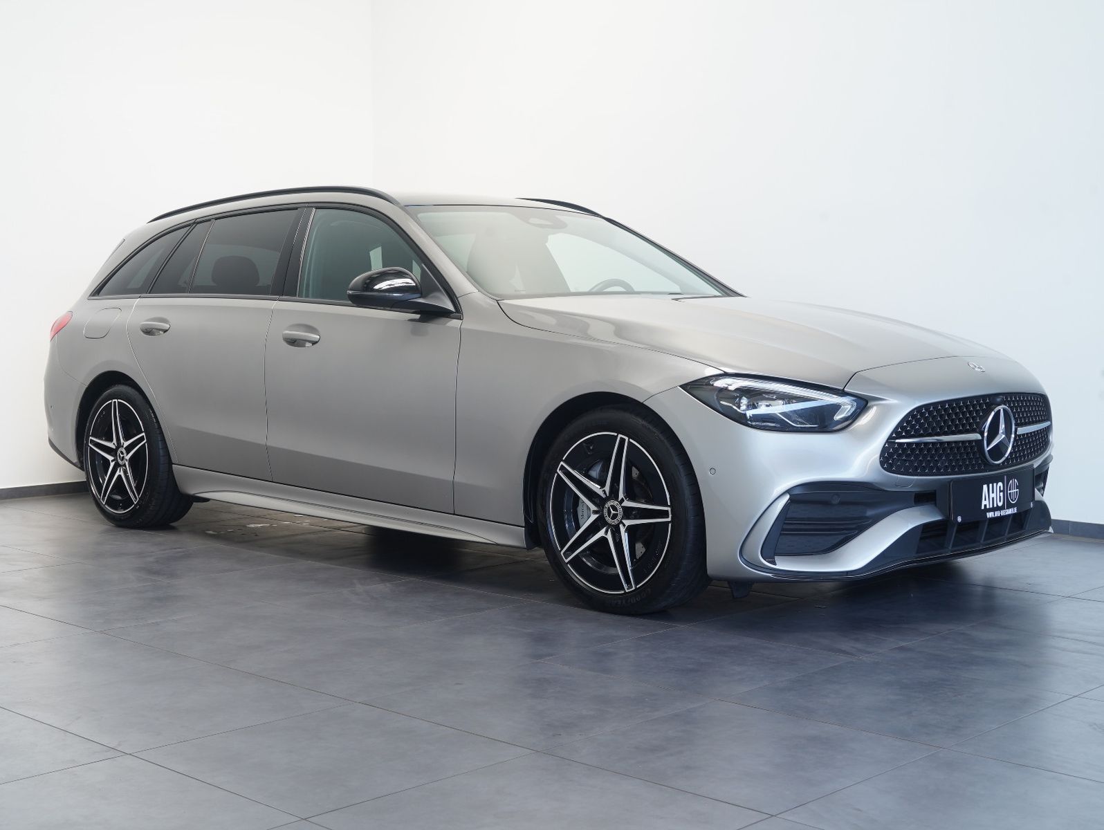 Fahrzeugabbildung Mercedes-Benz C 220 T d AMG Line DISTRONIC/PANORAMA/AHK