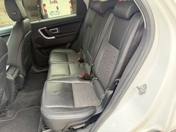 Land-Rover Discovery Sport - 11