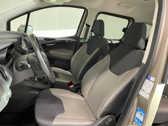 Tourneo Courier Titanium 1.5 TDCi RFK PDC TEMPOM