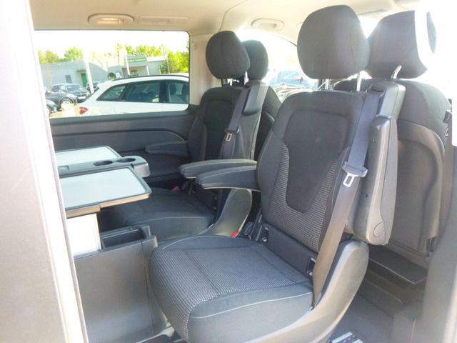 Fahrzeugabbildung Mercedes-Benz V 220 d RISE kompakt >7Sitze/Tisch/AUT/AHK/NAVI<