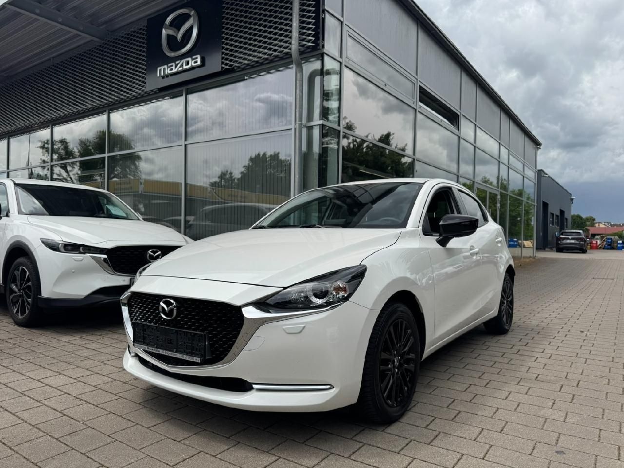 MAZDA 2