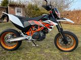 KTM 690 SMC R LC 4 - KTM 690