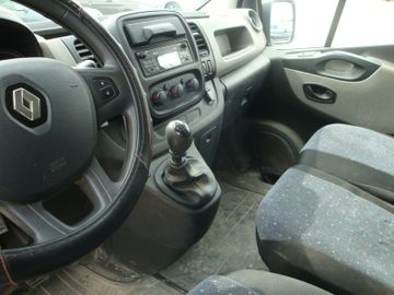Renault Trafic - 11