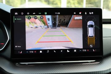 Skoda Octavia Combi 1.5 TSI Sportline Matrix AHK Navi