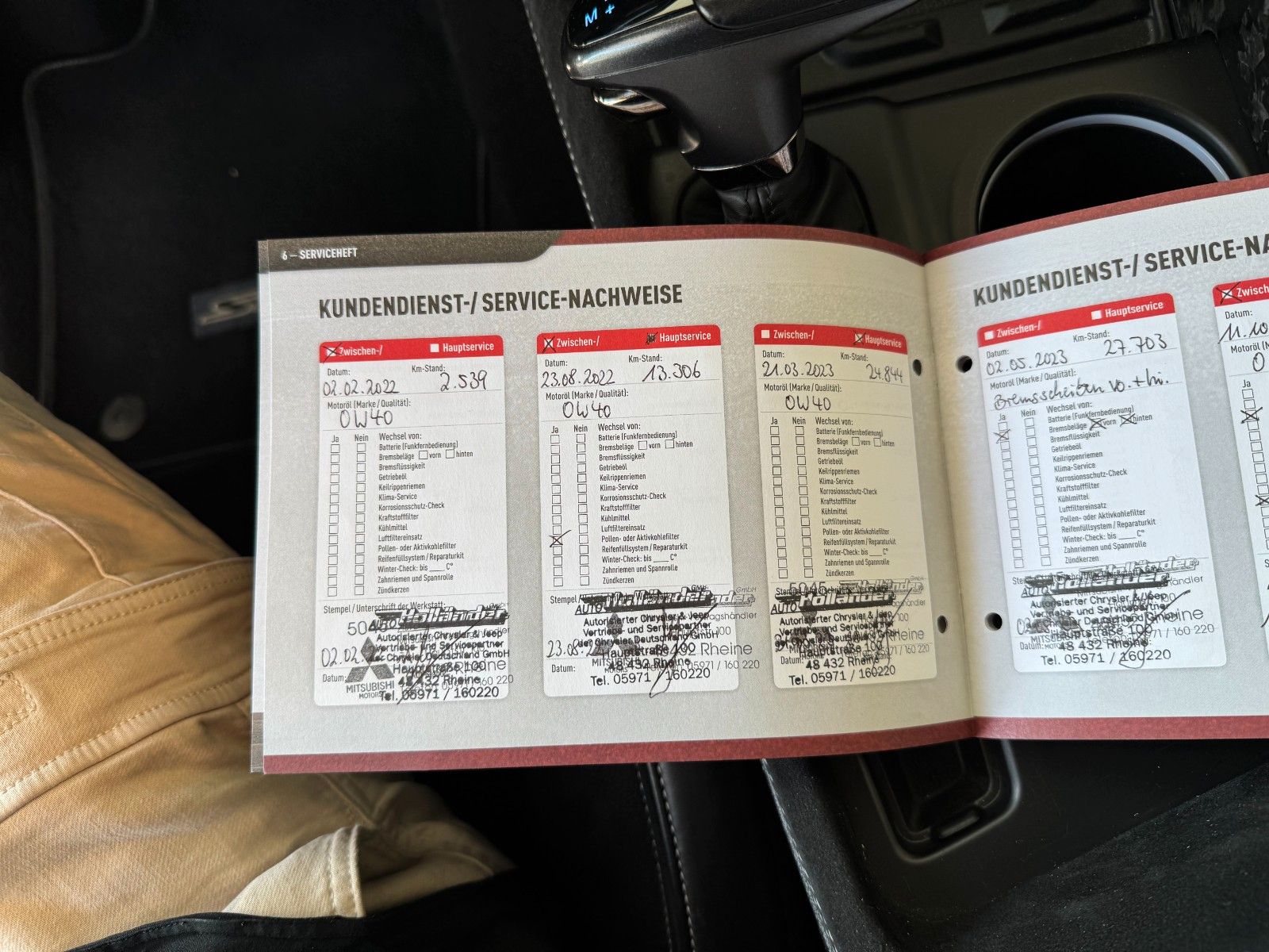 Fahrzeugabbildung Dodge Durango SRT Hellcat 6,2l Hemi Deutsche 1.Hand